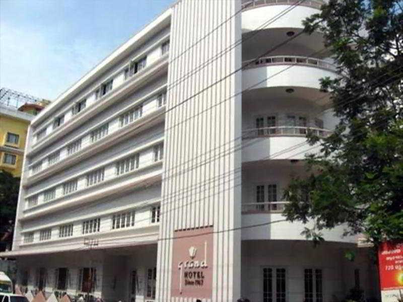 Grand Hotel Kochi Kültér fotó