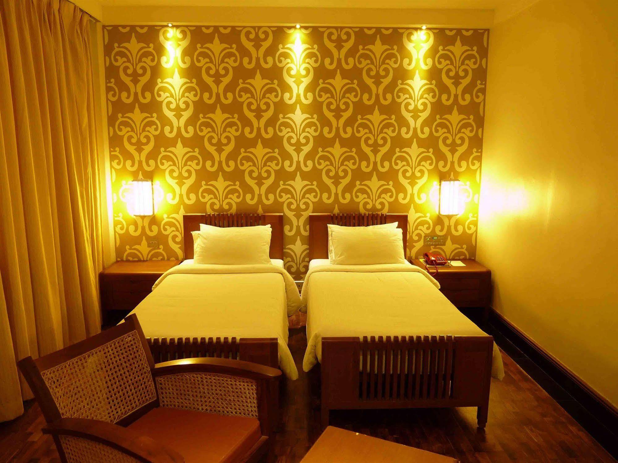 Grand Hotel Kochi Kültér fotó